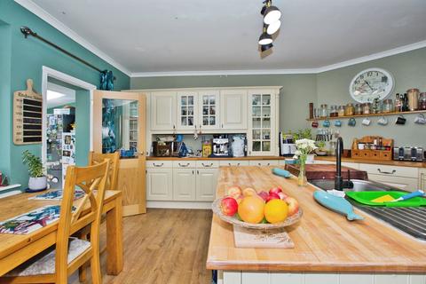 3 bedroom detached house for sale, Danielsfield Road, Yeovil