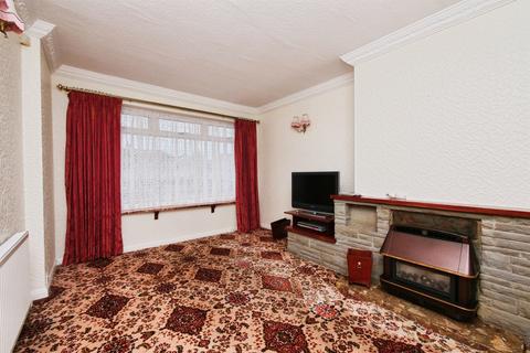2 bedroom detached bungalow for sale, Elmpark Way, York