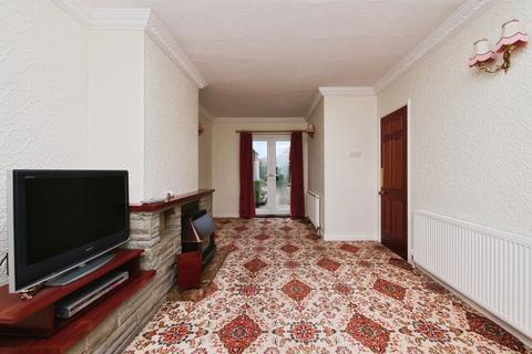 2 bedroom detached bungalow for sale, Elmpark Way, York