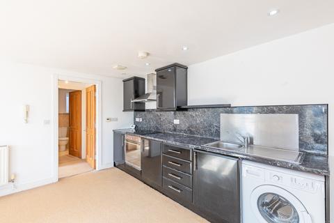 1 bedroom flat to rent, Town Street, Leeds LS10
