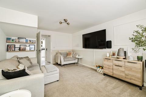 3 bedroom semi-detached house for sale, Stockwood Close, Hampton Gardens, Peterborough