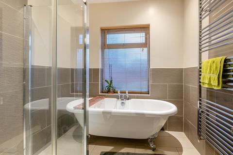 6 bedroom detached house for sale, Gimingham Road, Trunch, North Walsham