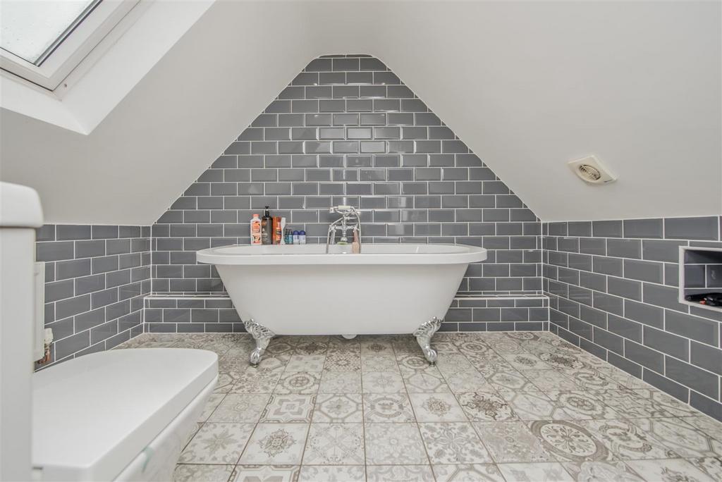Open Plan En-suite: