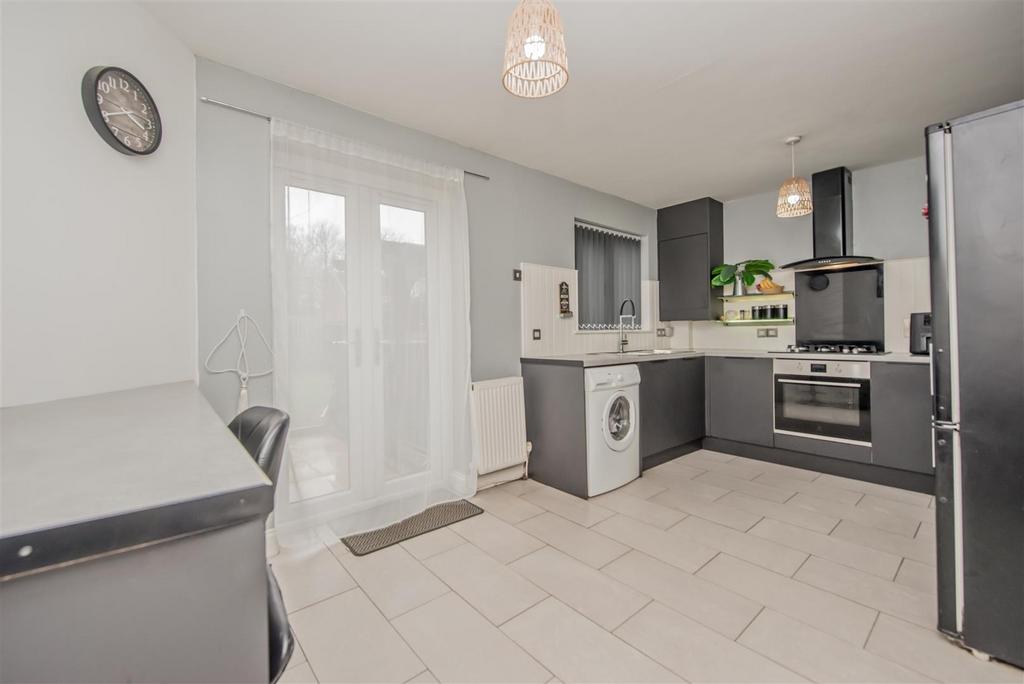 Fitted Dining Kitchen: