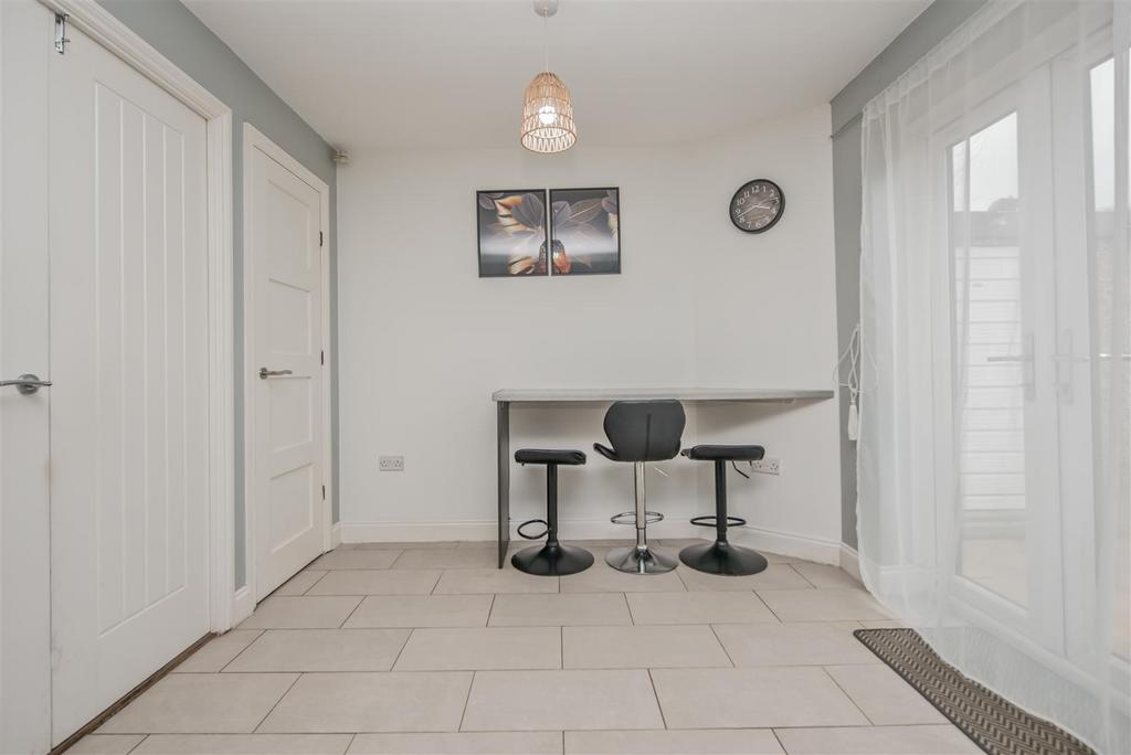 Fitted Dining Kitchen: