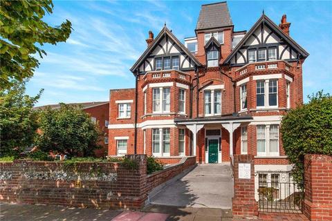 1 bedroom ground floor flat for sale, St. Johns Road, Eastbourne