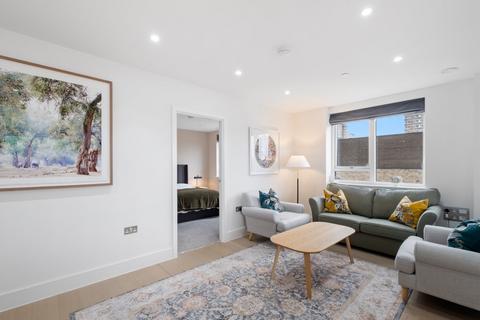 2 bedroom flat to rent, Hyde Apartments, 120 Battersea Bridge Road, London
