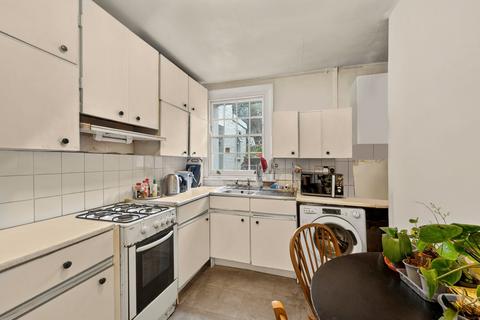 2 bedroom flat for sale, Prince of Wales Road, London