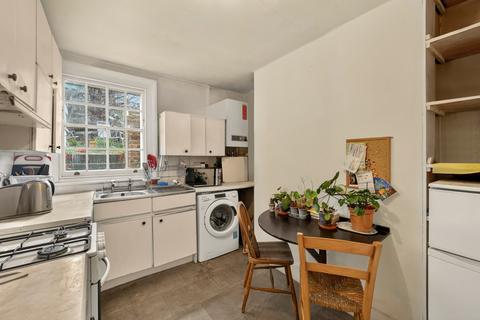 2 bedroom flat for sale, Prince of Wales Road, London