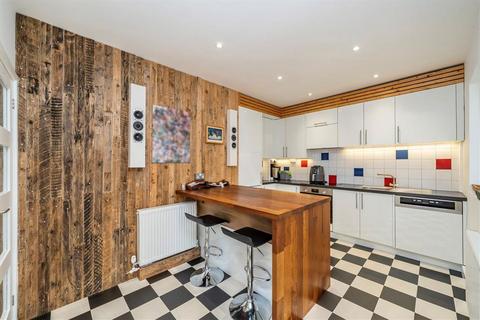 3 bedroom semi-detached house for sale, Holburne Road, London SE3