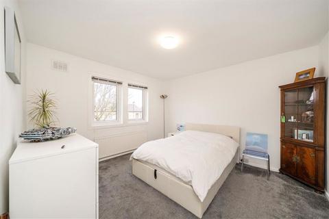 3 bedroom semi-detached house for sale, Holburne Road, London SE3