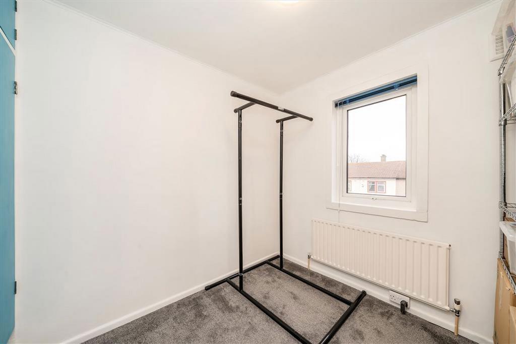 Walk-in wardrobe