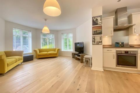 2 bedroom apartment to rent, Elm Gardens, Sheffield