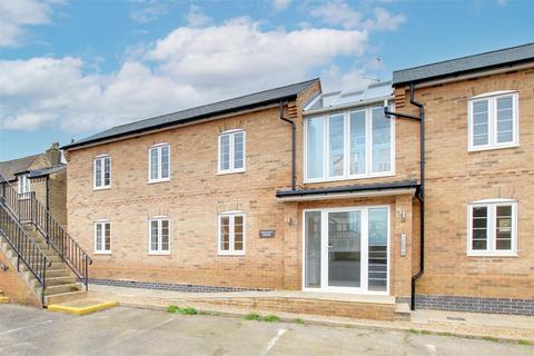 1 bedroom apartment to rent, Manchester Place, High Street, Huntingdon
