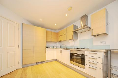 2 bedroom flat for sale, Clarendon Way, Colchester