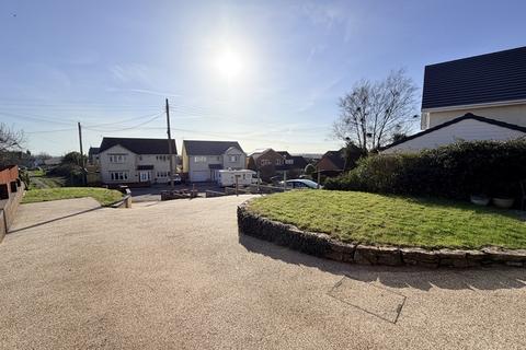 5 bedroom detached house to rent, Three Crosses, Joiners Road