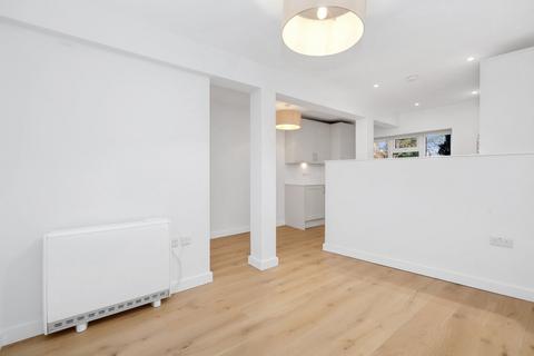 1 bedroom flat to rent, Camden Road, London
