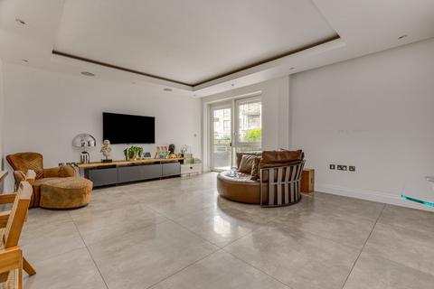 2 bedroom flat to rent, Distillery Wharf, Regatta Lane, London