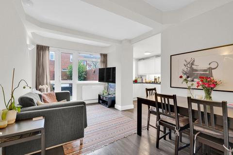 Windsor Court, 20 Frogmore, London
