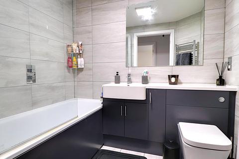 1 bedroom apartment to rent, Edward Watson Court, Brentwood, CM14