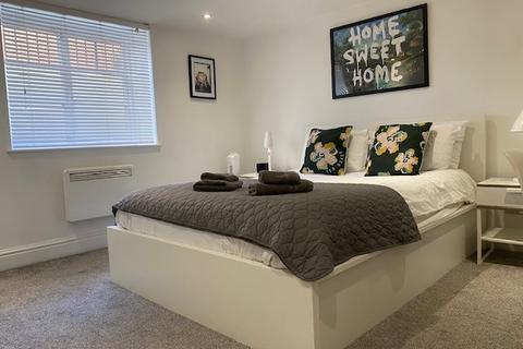 1 bedroom apartment to rent, Gullane Court, Muirfield Close, Reading, Berkshire,