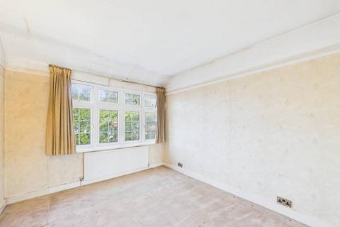 undefined, Byward Avenue, Feltham, Middlesex, TW14