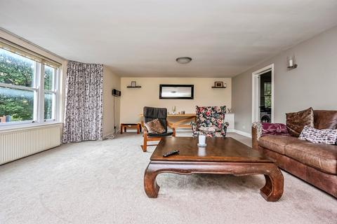 3 bedroom apartment for sale, Livingston Drive, Liverpool