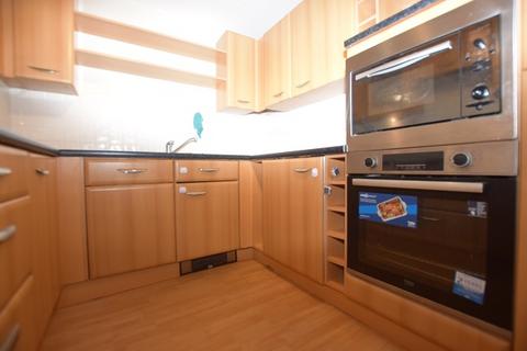 2 bedroom apartment to rent, Royal Plaza, Sheffield, S1