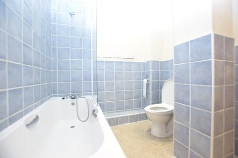 2 bedroom apartment to rent, Royal Plaza, Sheffield, S1