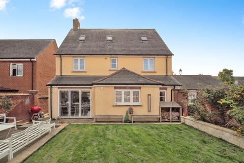 5 bedroom detached house for sale, Holloway Close, Amesbury, Salisbury