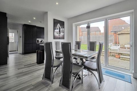 5 bedroom detached house for sale, Holloway Close, Amesbury, Salisbury