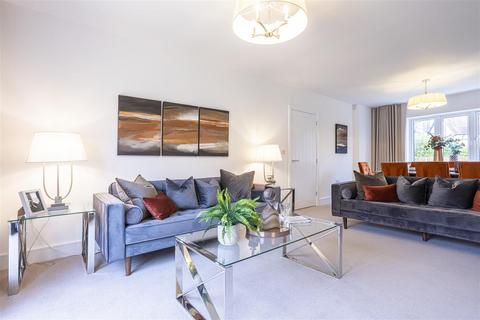 4 bedroom detached house for sale, Buckenham Road, Attleborough