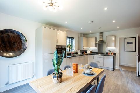 4 bedroom detached house for sale, Buckenham Road, Attleborough