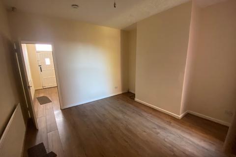 3 bedroom property to rent, West Bromwich Road, Walsall