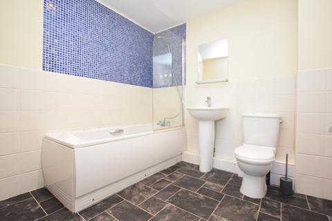 3 bedroom apartment to rent, Westfield Terrace, Sheffield, S1