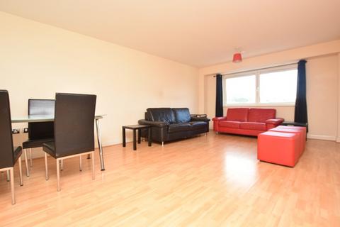 3 bedroom apartment to rent, Westfield Terrace, Sheffield, S1