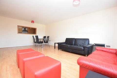 3 bedroom apartment to rent, Westfield Terrace, Sheffield, S1