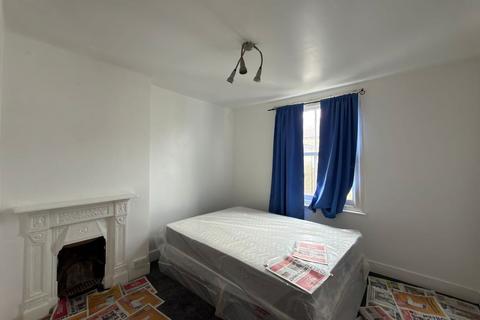 2 bedroom flat for sale, 17A Tunley Road, Harlesden, London, NW10 9JR