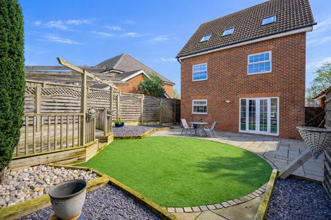 undefined, Nicolson Drive, Leighton Buzzard, LU7
