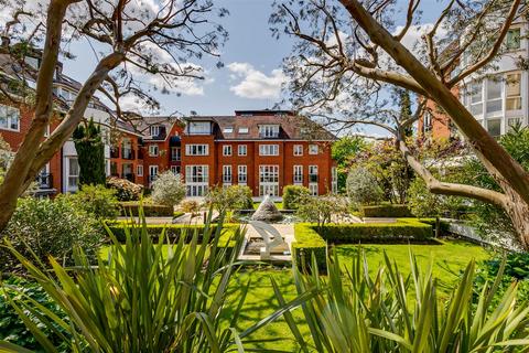 3 bedroom flat for sale, Kidderpore Avenue, Hampstead, NW3