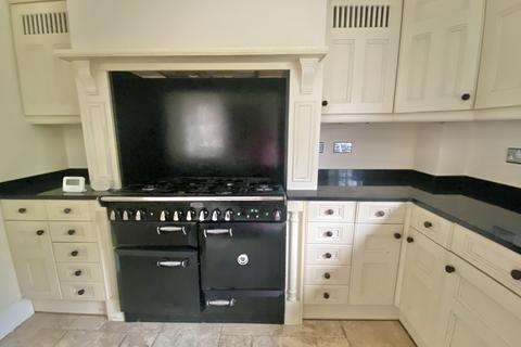 undefined, Henry De Grey Close, Grays, RM17