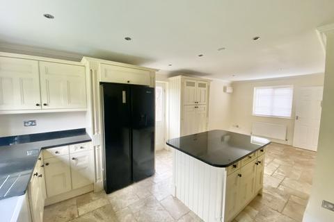 undefined, Henry De Grey Close, Grays, RM17