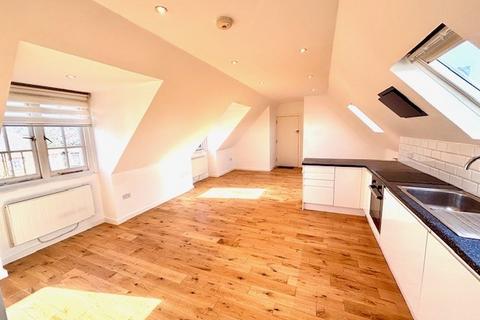2 bedroom apartment to rent, Park Road, Beckenham BR3