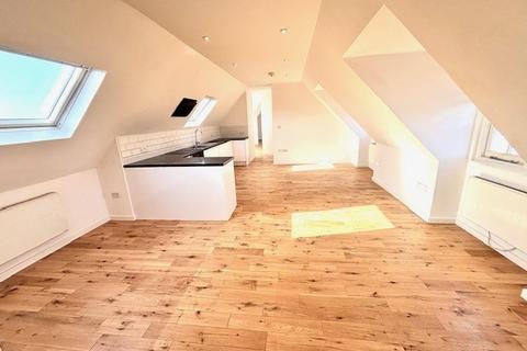 2 bedroom apartment to rent, Park Road, Beckenham BR3