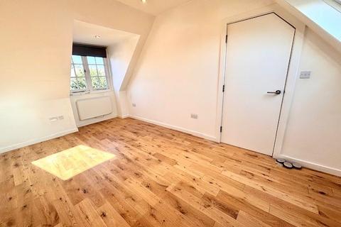 2 bedroom apartment to rent, Park Road, Beckenham BR3