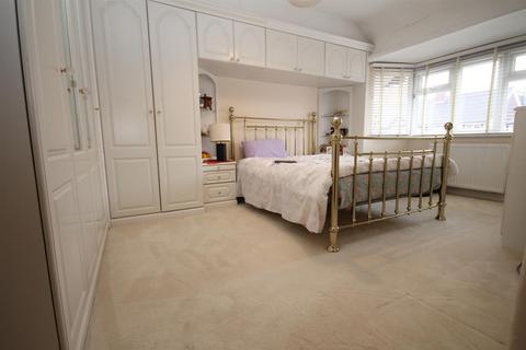 undefined, The Causeway, Carshalton