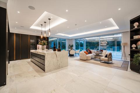 6 bedroom detached house for sale, Wentworth Drive, Virginia Water, Surrey GU25