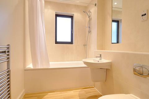 2 bedroom flat to rent, Rollason Way, Brentwood, CM14