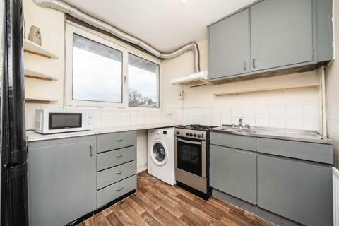 1 bedroom flat for sale, Brent Lea, Brentford, TW8