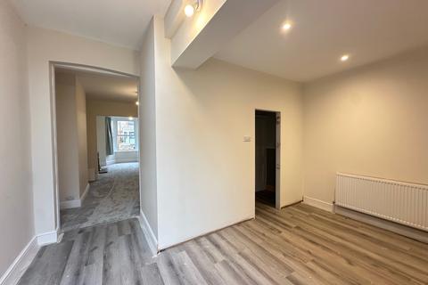 undefined, Leslie Avenue, Taunton, TA2